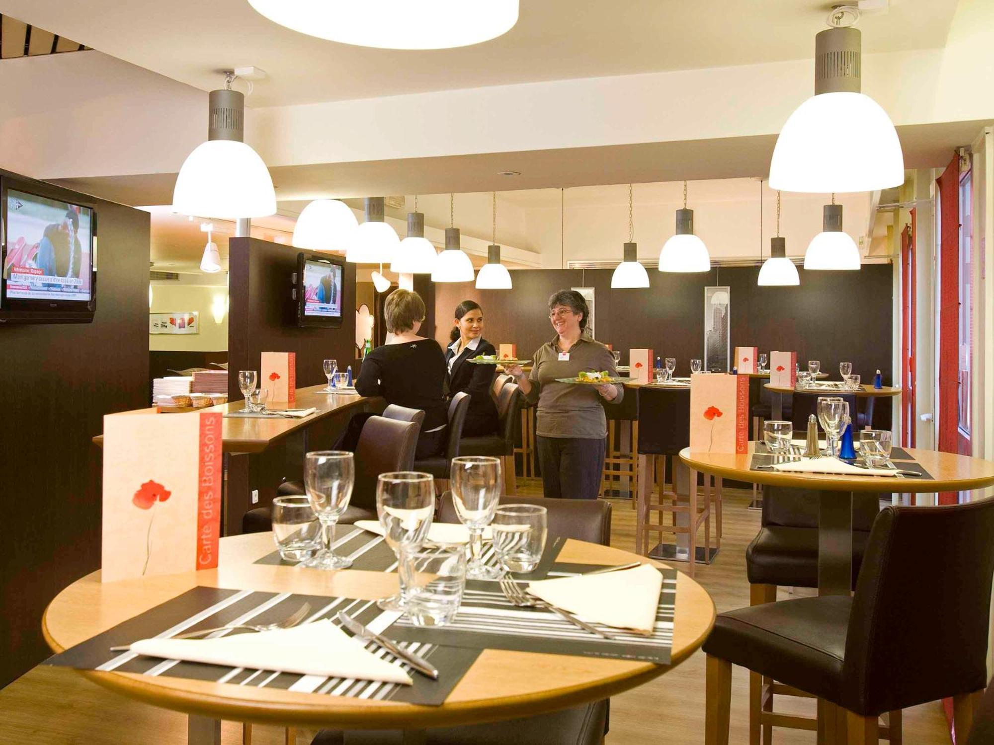 מלון לה קורנב Ibis Paris Le Bourget מראה חיצוני תמונה