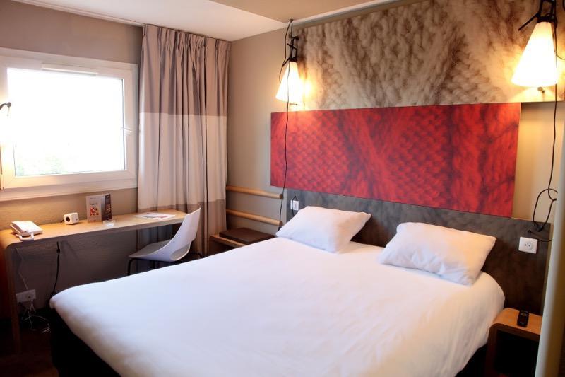 מלון לה קורנב Ibis Paris Le Bourget מראה חיצוני תמונה