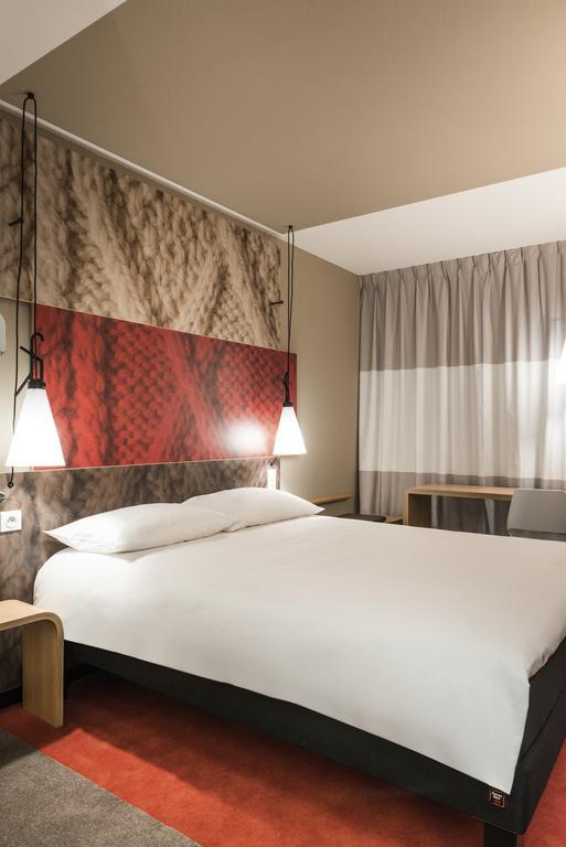 מלון לה קורנב Ibis Paris Le Bourget מראה חיצוני תמונה