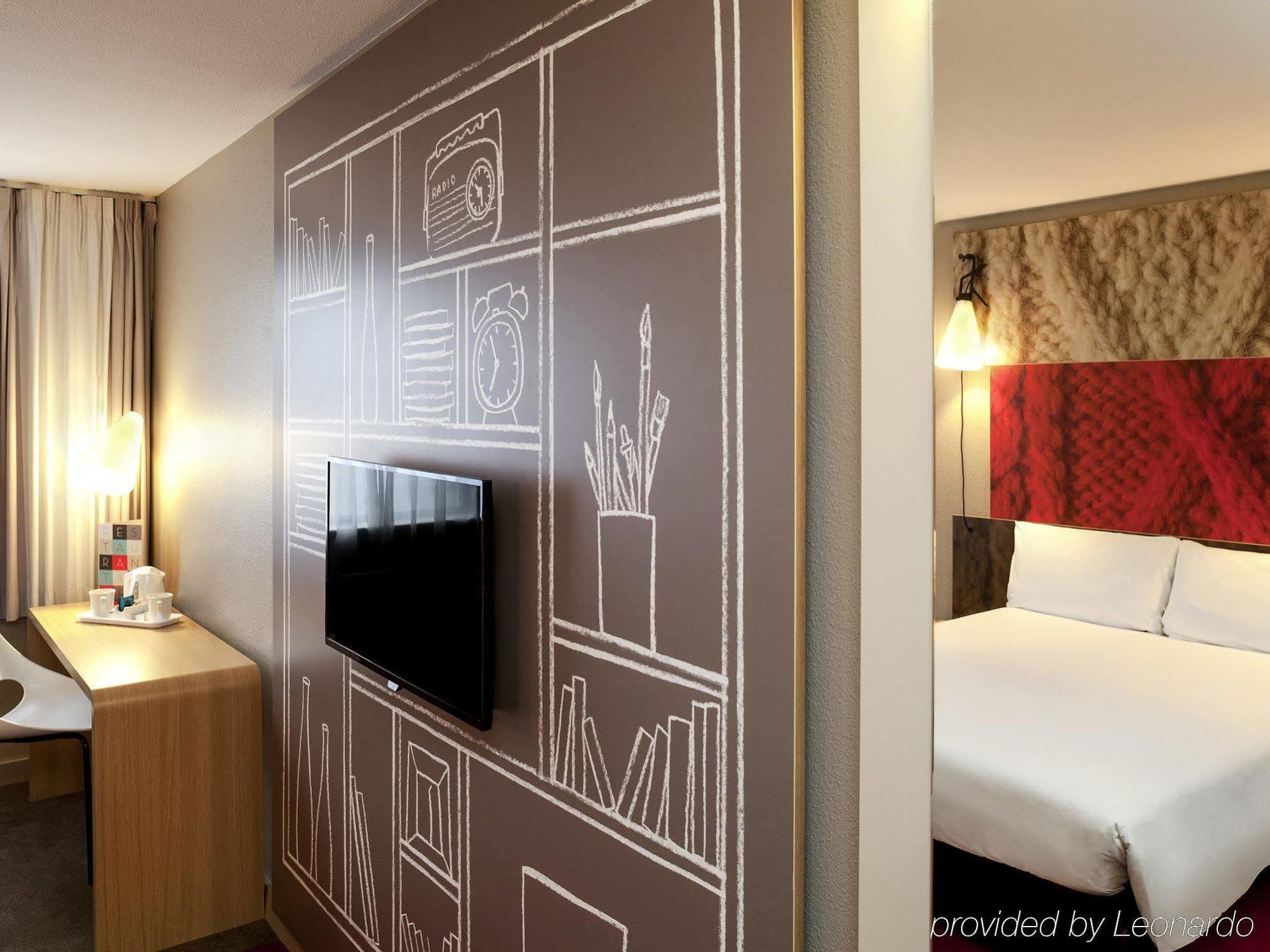 מלון לה קורנב Ibis Paris Le Bourget מראה חיצוני תמונה